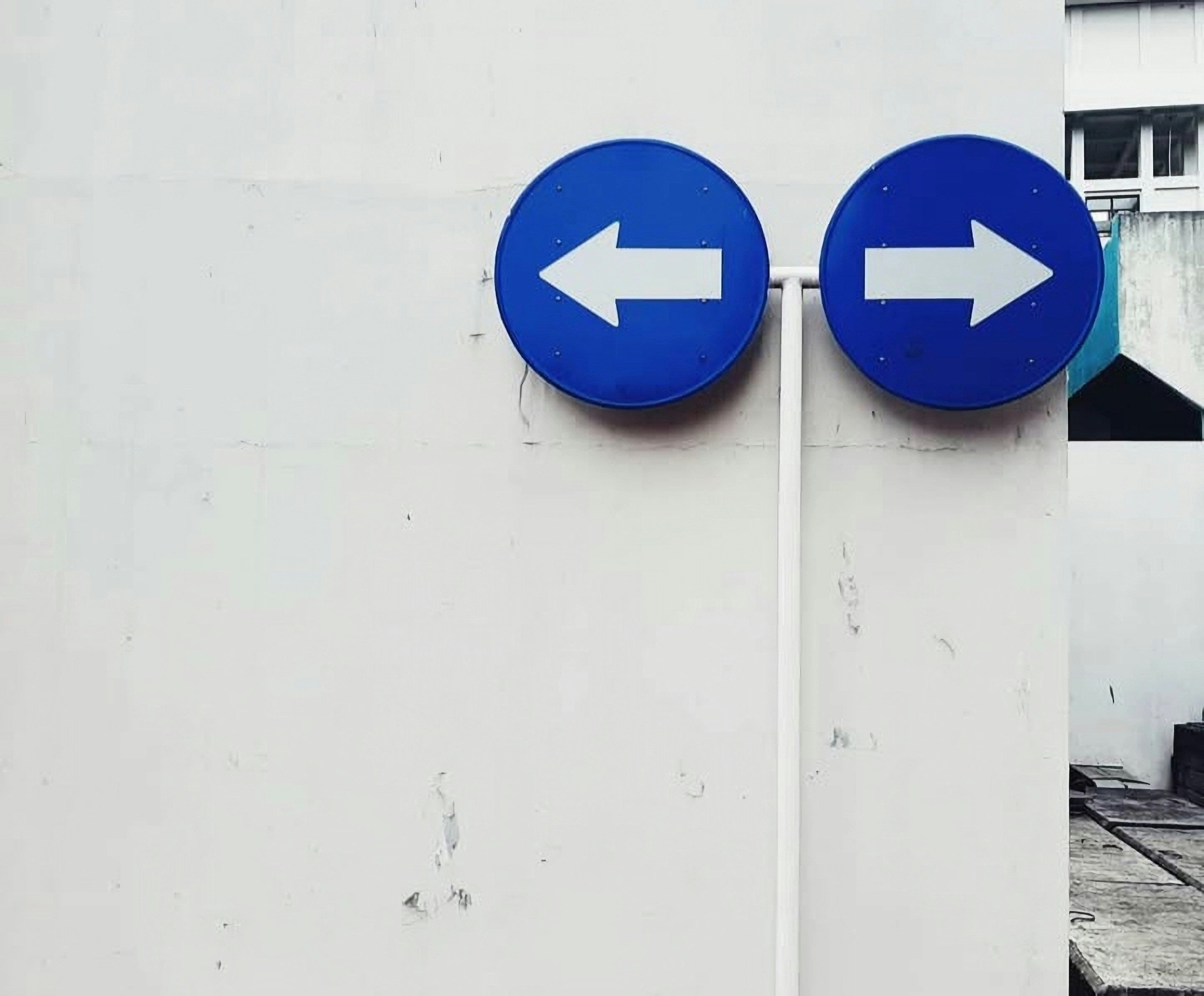 Modular vs Custom Exhibition Booth: Which One Is Right for You?